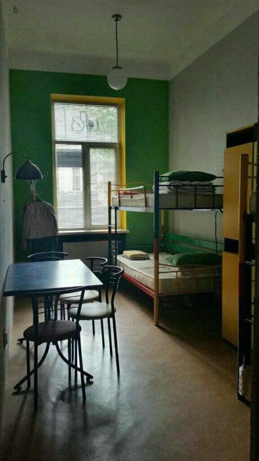 The Georgehouse Hostel Львов Экстерьер фото